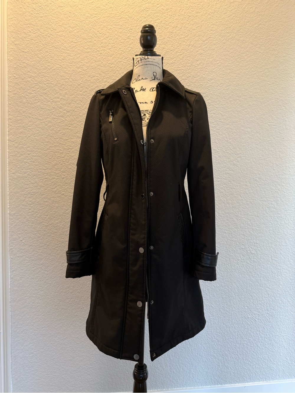 Women's Black Trench Coat - Classic Lightweight Jacketi